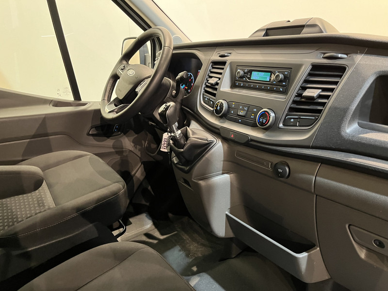 Ford Transit 2.0 TDCI L4 Trend RWD 130 PK Bakwagen / Sörensen Laadklep / Meubelbak / Euro 6 / Airco / Cruise Control / 3-Zits / 30.200 KM !! - Dostavno vozilo z zabojnikom: slika 3 Ford Transit 2.0 TDCI L4 Trend RWD 130 PK Bakwagen / Sörensen Laadklep / Meubelbak / Euro 6 / Airco / Cruise Control / 3-Zits / 30.200 KM !! - Dostavno vozilo z zabojnikom: slika 3