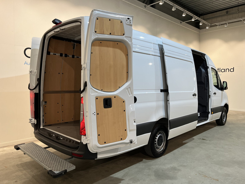 Mercedes-Benz Sprinter 315 CDI L4H2 RWD / Euro 6 / MBUX / Airco / Cruise Control / Camera / CarPlay / Navigatie / 3.300 KM !! / BPM VRIJ !! - Furgon: slika 2 Mercedes-Benz Sprinter 315 CDI L4H2 RWD / Euro 6 / MBUX / Airco / Cruise Control / Camera / CarPlay / Navigatie / 3.300 KM !! / BPM VRIJ !! - Furgon: slika 2
