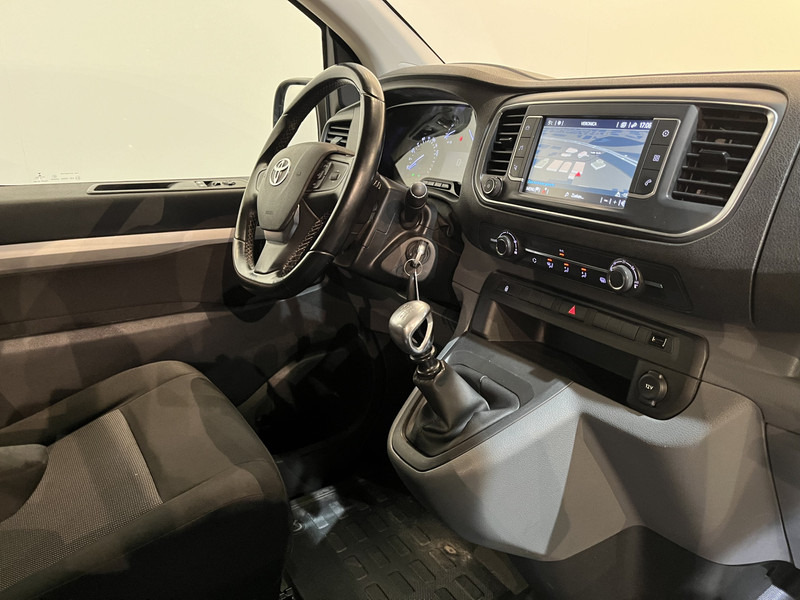 Toyota ProAce Worker 2.0 D-4D Creator Long 123 PK L3 DC Dubbel Cabine / Euro 6 / Airco / Cruise Control / Camera / Trekhaak / Navigatie / BPM VRIJ !! - Mali kombi, Dostavno vozilo z dvojno kabino: slika 3 Toyota ProAce Worker 2.0 D-4D Creator Long 123 PK L3 DC Dubbel Cabine / Euro 6 / Airco / Cruise Control / Camera / Trekhaak / Navigatie / BPM VRIJ !! - Mali kombi, Dostavno vozilo z dvojno kabino: slika 3