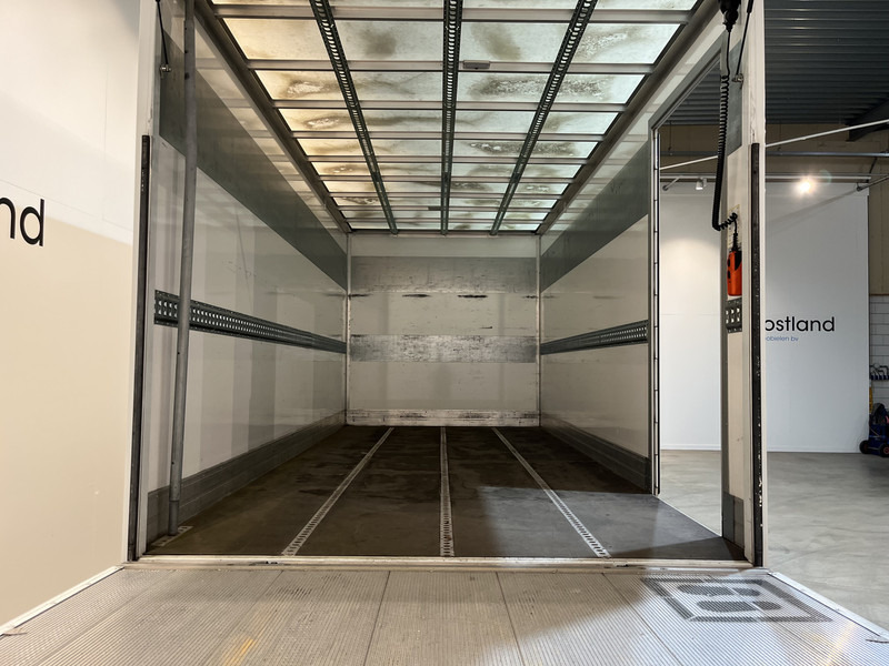 Iveco Daily 35S18 3.0 BE Clixtar Automaat Bakwagen met Laadklep / Laadvermogen 3.060 KG / Euro 6 / Luchtvering / Airco / Camera / CarPlay / Cruise Control / - Vlačilec: slika 5 Iveco Daily 35S18 3.0 BE Clixtar Automaat Bakwagen met Laadklep / Laadvermogen 3.060 KG / Euro 6 / Luchtvering / Airco / Camera / CarPlay / Cruise Control / - Vlačilec: slika 5