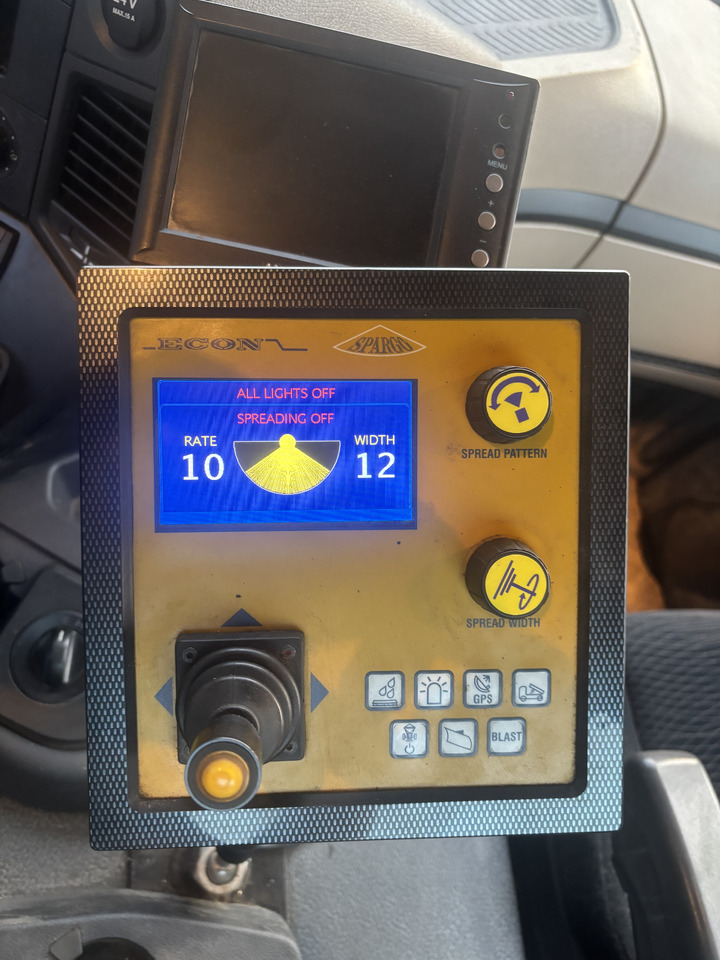 Mercedes AROCS 1824 4X4 GRITTER/SPREADER/PLOUGH lizing Mercedes AROCS 1824 4X4 GRITTER/SPREADER/PLOUGH: slika 18 Mercedes AROCS 1824 4X4 GRITTER/SPREADER/PLOUGH lizing Mercedes AROCS 1824 4X4 GRITTER/SPREADER/PLOUGH: slika 18