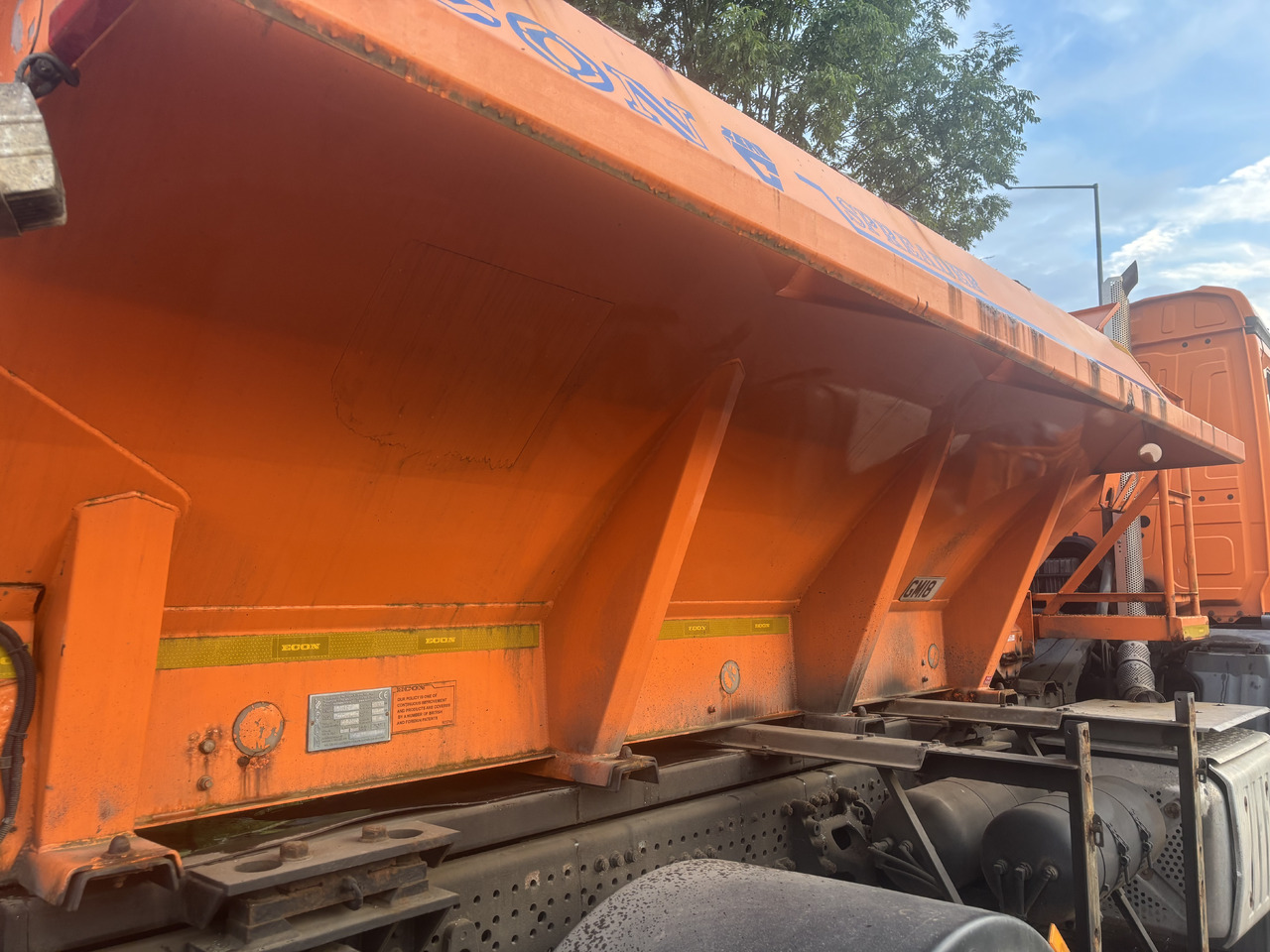 Mercedes AROCS 1824 4X4 GRITTER/SPREADER/PLOUGH lizing Mercedes AROCS 1824 4X4 GRITTER/SPREADER/PLOUGH: slika 8 Mercedes AROCS 1824 4X4 GRITTER/SPREADER/PLOUGH lizing Mercedes AROCS 1824 4X4 GRITTER/SPREADER/PLOUGH: slika 8