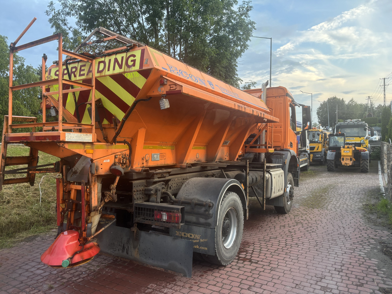 Mercedes AROCS 1824 4X4 GRITTER/SPREADER/PLOUGH lizing Mercedes AROCS 1824 4X4 GRITTER/SPREADER/PLOUGH: slika 14 Mercedes AROCS 1824 4X4 GRITTER/SPREADER/PLOUGH lizing Mercedes AROCS 1824 4X4 GRITTER/SPREADER/PLOUGH: slika 14