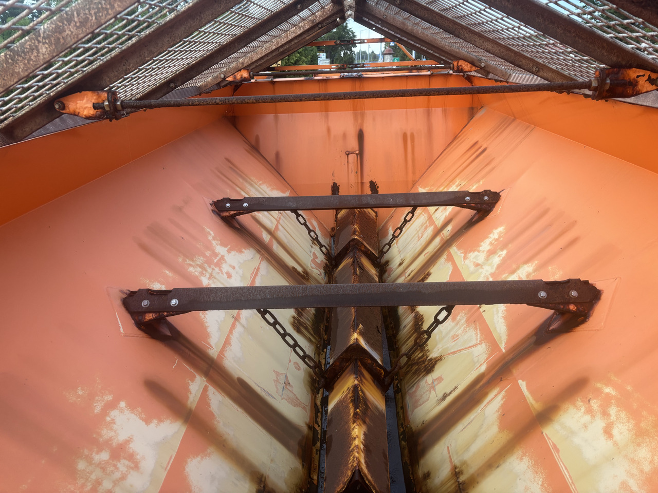 Mercedes AROCS 1824 4X4 GRITTER/SPREADER/PLOUGH lizing Mercedes AROCS 1824 4X4 GRITTER/SPREADER/PLOUGH: slika 17 Mercedes AROCS 1824 4X4 GRITTER/SPREADER/PLOUGH lizing Mercedes AROCS 1824 4X4 GRITTER/SPREADER/PLOUGH: slika 17