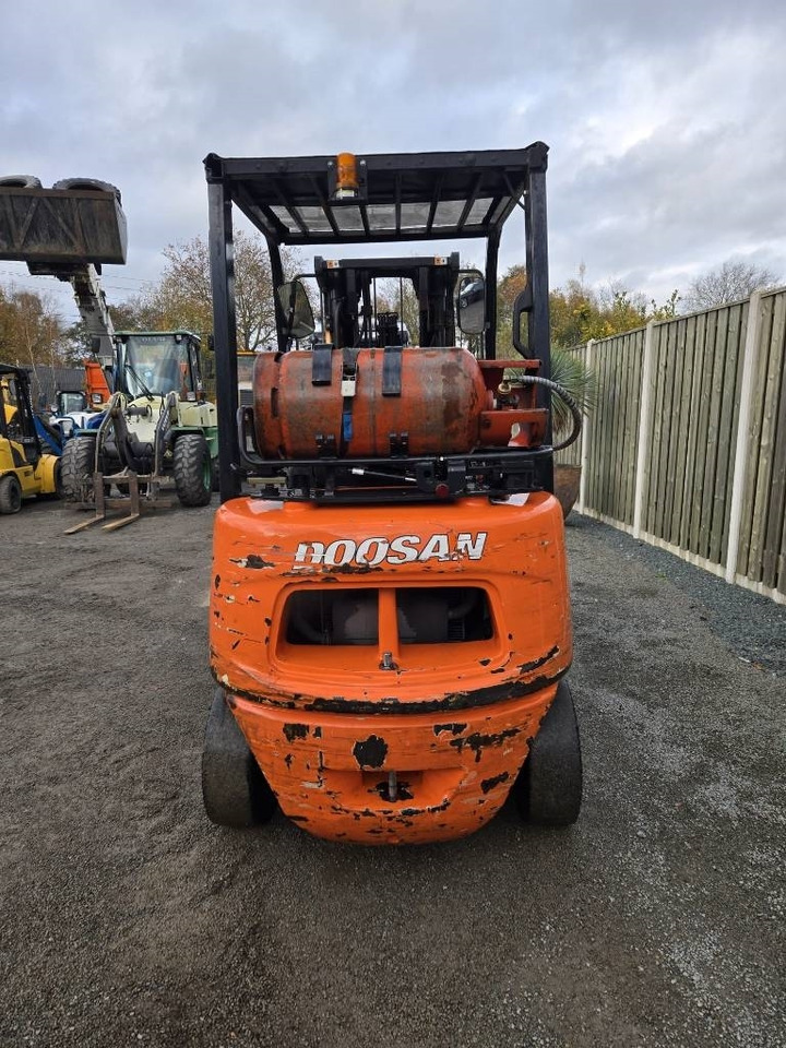 Doosan G 25 E-5 - Plinski viličar: slika 3 Doosan G 25 E-5 - Plinski viličar: slika 3