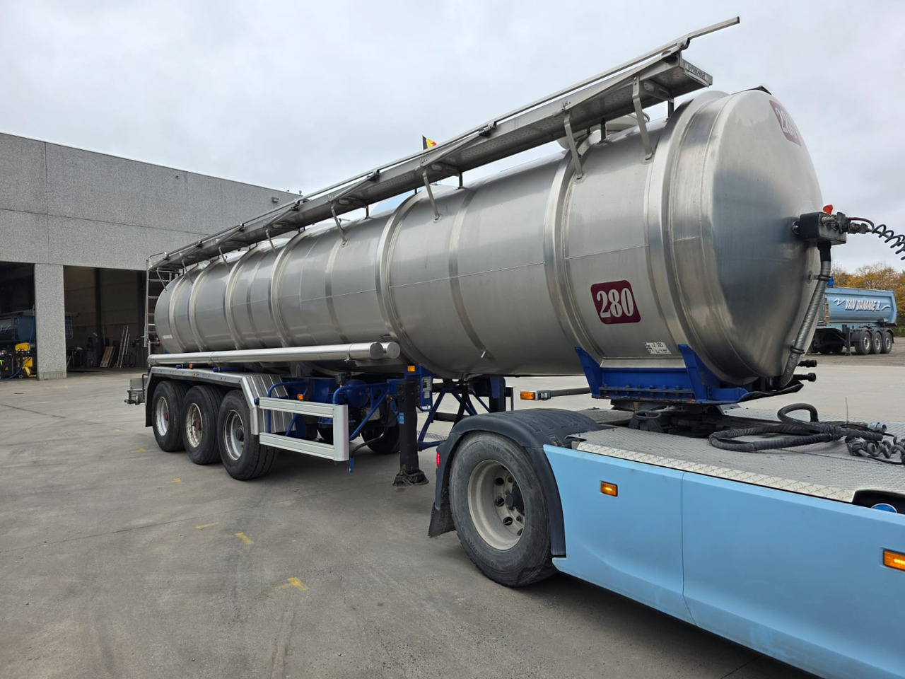 MAGYAR - Polprikolica cisterna: slika 2 MAGYAR - Polprikolica cisterna: slika 2