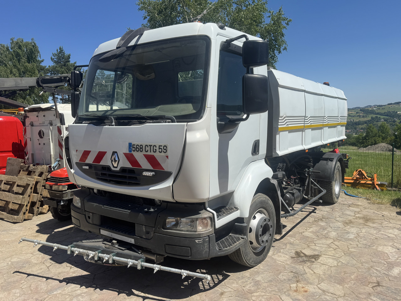 Renault Midlum water truck laveuse sprinkler - Vozilo za pometanje: slika 1 Renault Midlum water truck laveuse sprinkler - Vozilo za pometanje: slika 1