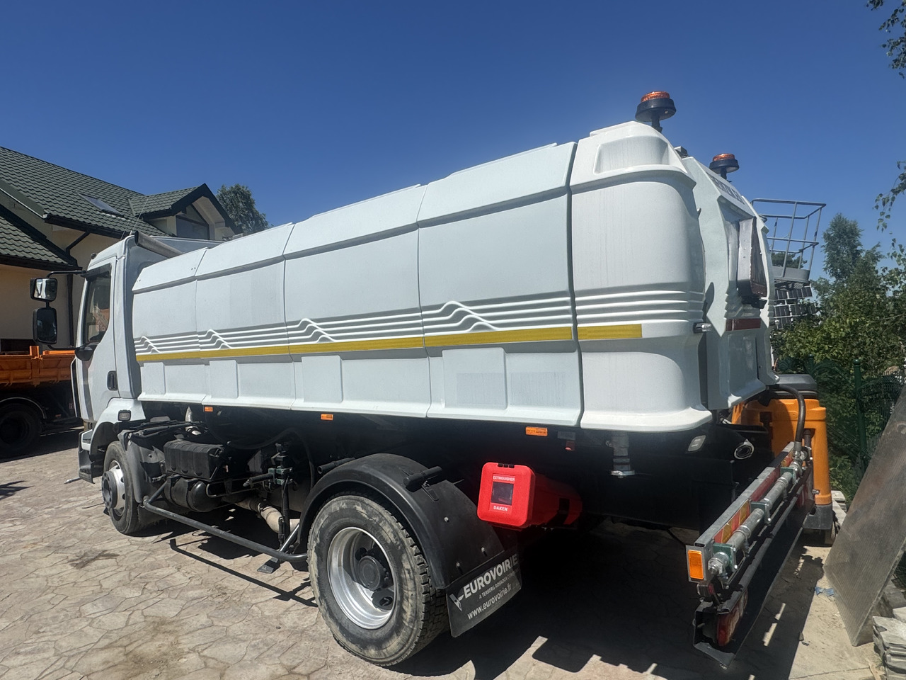 Renault Midlum water truck laveuse sprinkler - Vozilo za pometanje: slika 3 Renault Midlum water truck laveuse sprinkler - Vozilo za pometanje: slika 3