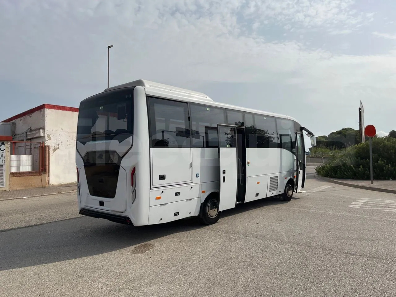 Potovalni avtobus Isuzu Grand Toro: slika 10 Potovalni avtobus Isuzu Grand Toro: slika 10