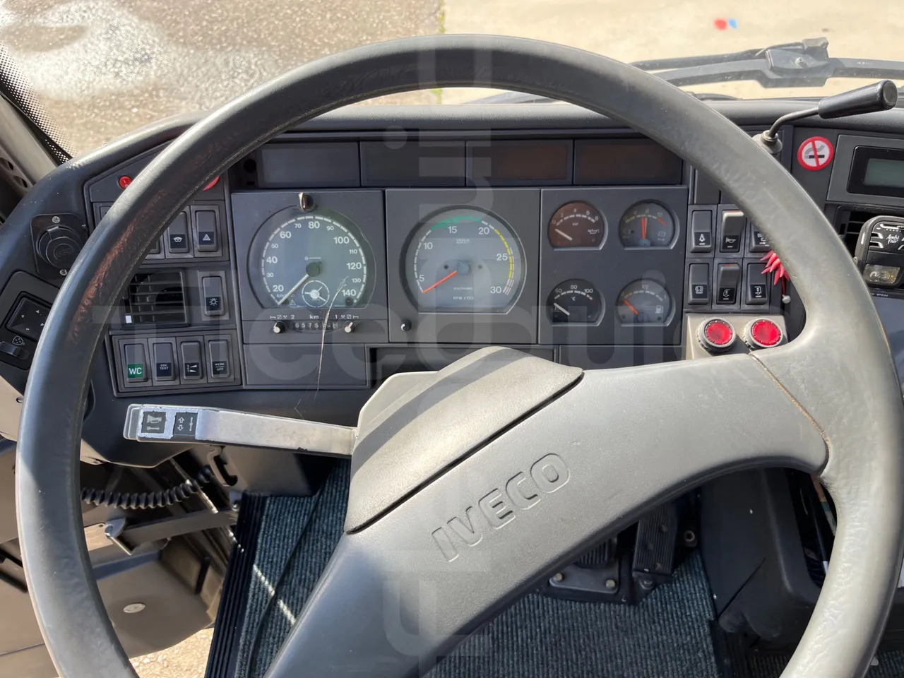 Iveco 380 - Potovalni avtobus: slika 3 Iveco 380 - Potovalni avtobus: slika 3