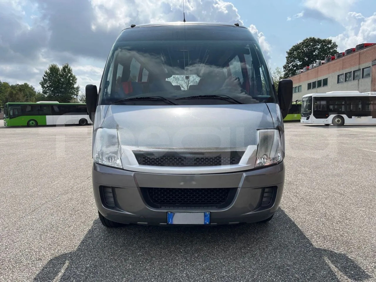 Iveco Daily - Potovalni avtobus: slika 2 Iveco Daily - Potovalni avtobus: slika 2