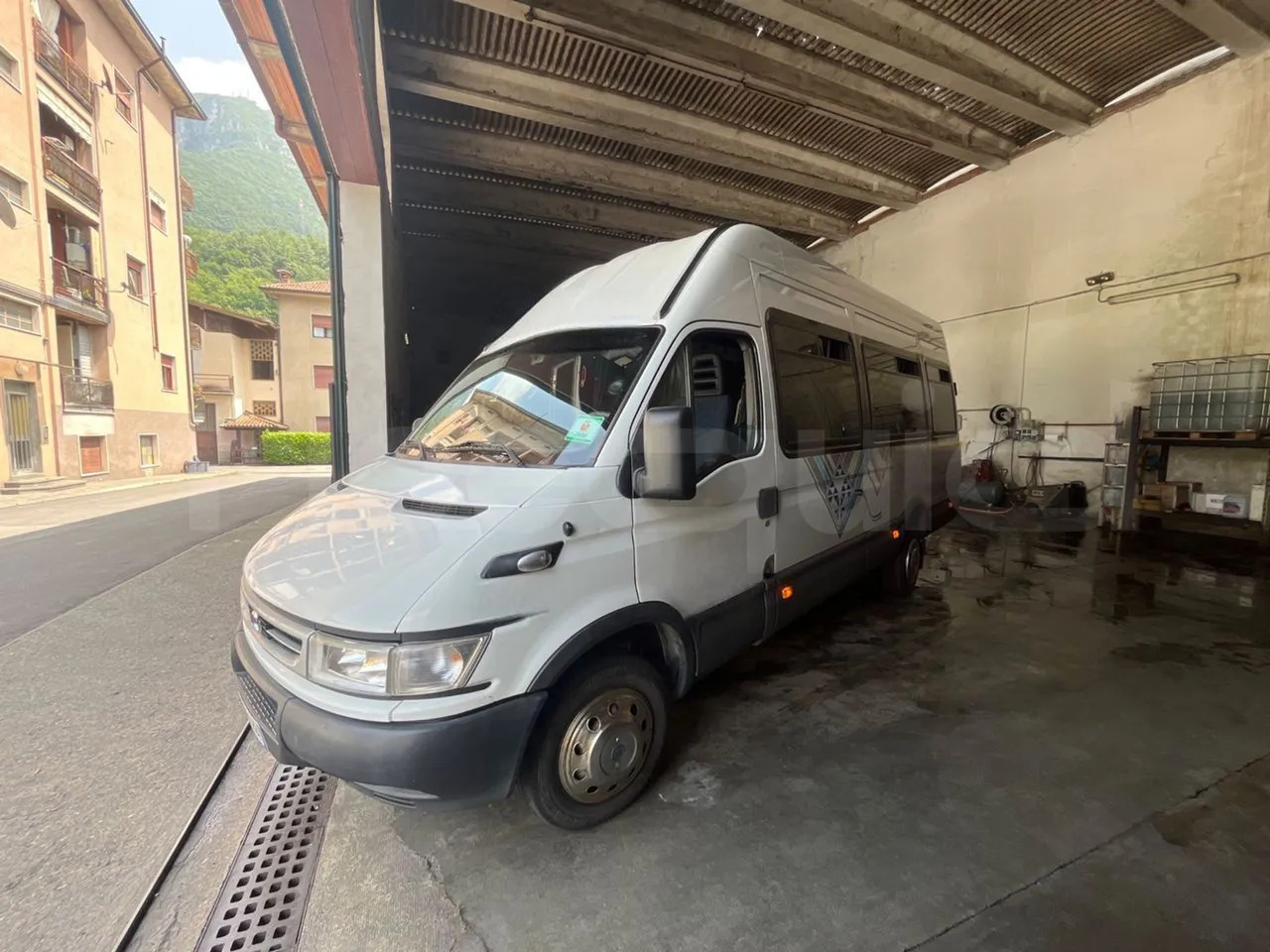 Iveco Daily - Minibus, Potniški kombi: slika 4 Iveco Daily - Minibus, Potniški kombi: slika 4