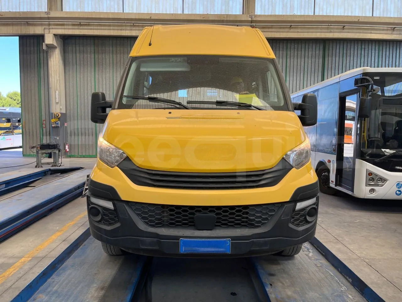 Iveco Daily - Šolski avtobus: slika 2 Iveco Daily - Šolski avtobus: slika 2