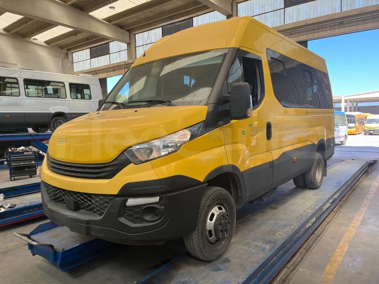 Iveco Daily - Šolski avtobus: slika 4 Iveco Daily - Šolski avtobus: slika 4