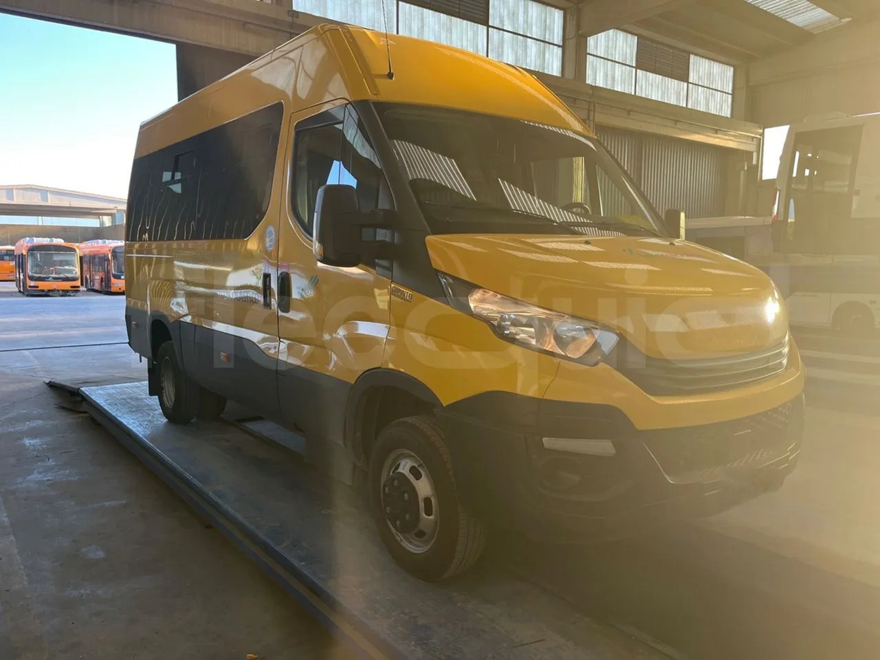 Iveco Daily - Šolski avtobus: slika 1 Iveco Daily - Šolski avtobus: slika 1