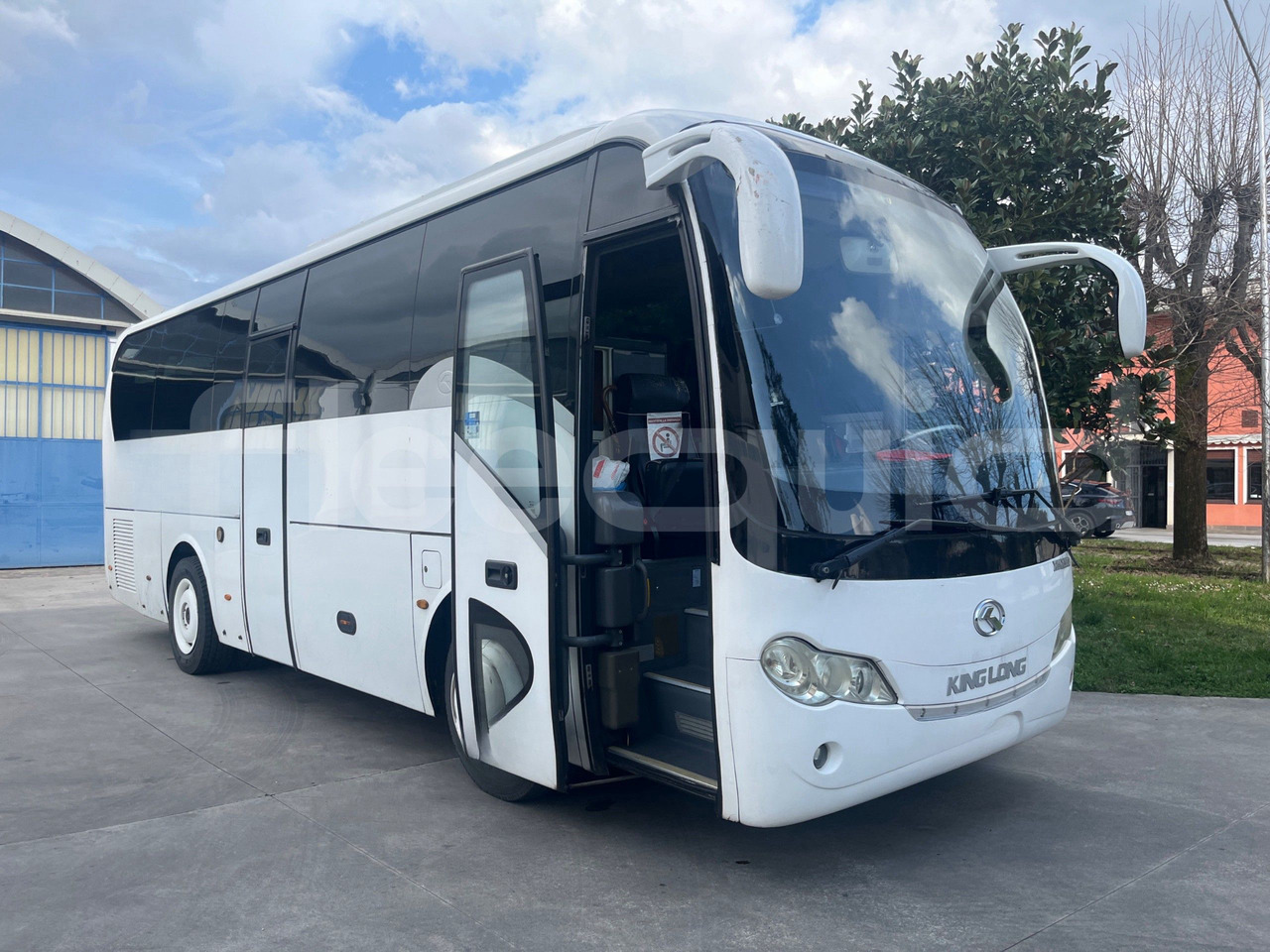 King Long XMQ6900 - Potovalni avtobus: slika 1 King Long XMQ6900 - Potovalni avtobus: slika 1