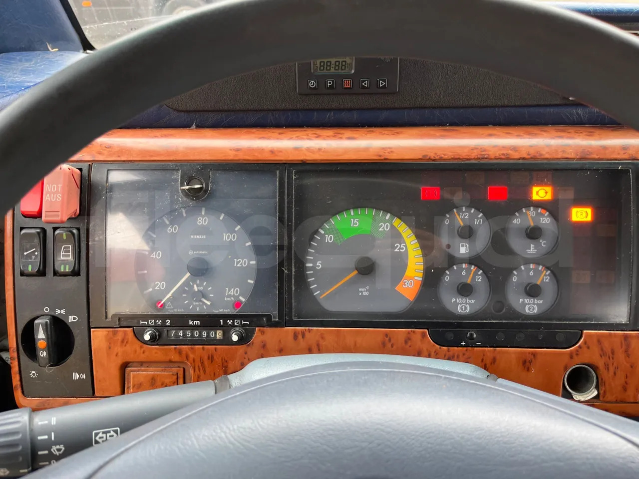 Mercedes-Benz Beluga - Potovalni avtobus: slika 3 Mercedes-Benz Beluga - Potovalni avtobus: slika 3