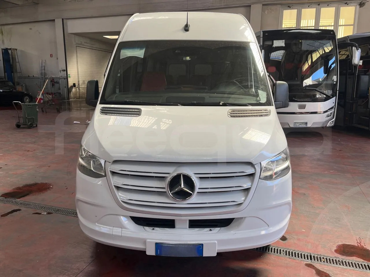 Mercedes-Benz Sprinter - Minibus, Potniški kombi: slika 2 Mercedes-Benz Sprinter - Minibus, Potniški kombi: slika 2