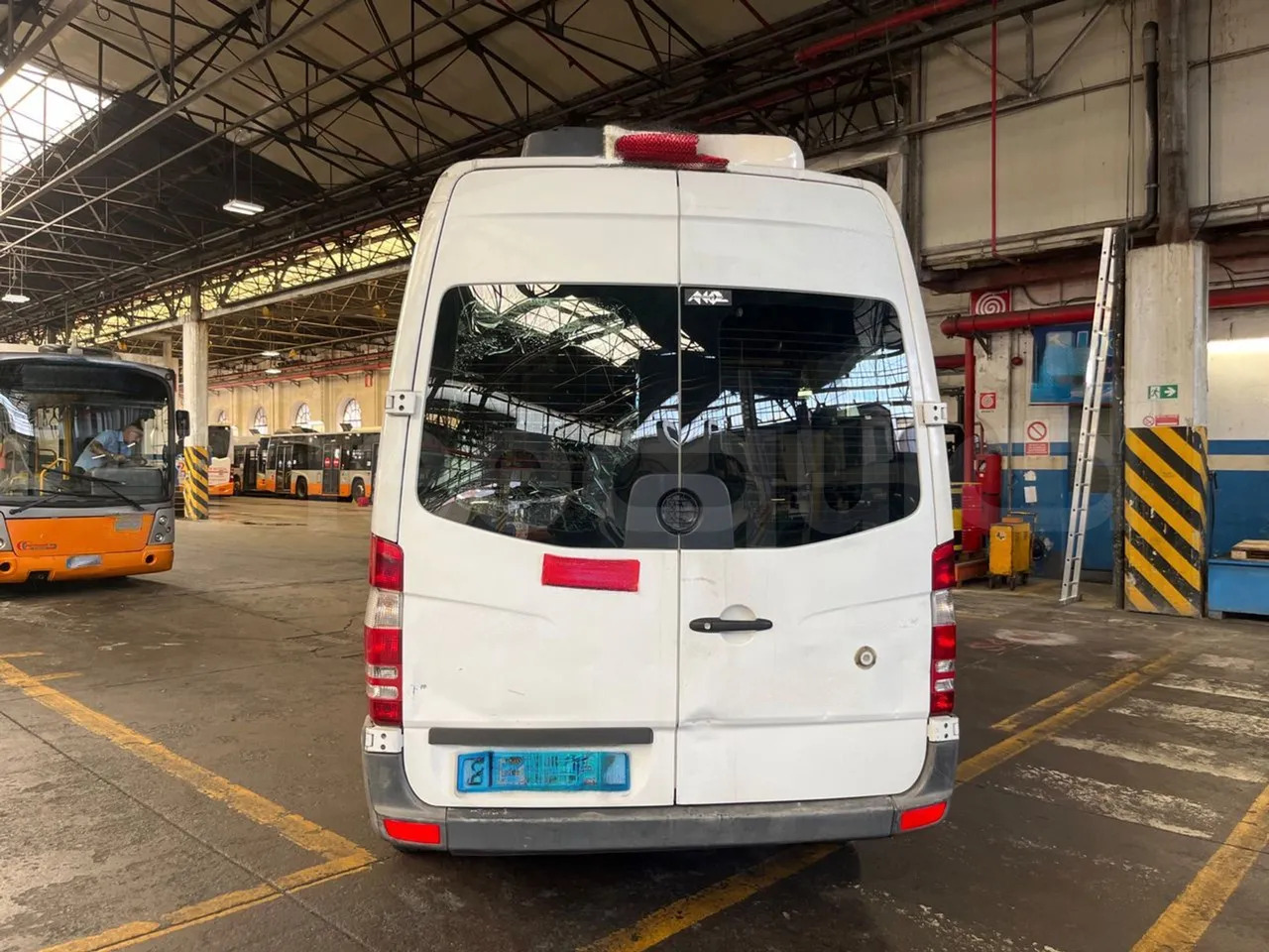Mercedes-Benz Sprinter - Minibus, Potniški kombi: slika 5 Mercedes-Benz Sprinter - Minibus, Potniški kombi: slika 5