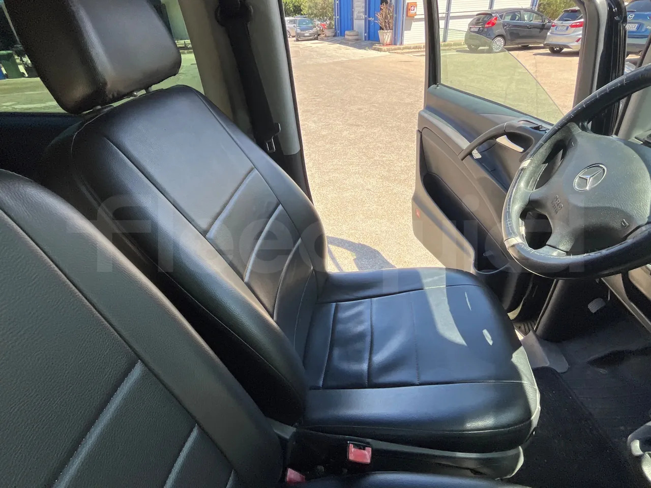 Minibus, Potniški kombi Mercedes-Benz Vito: slika 13