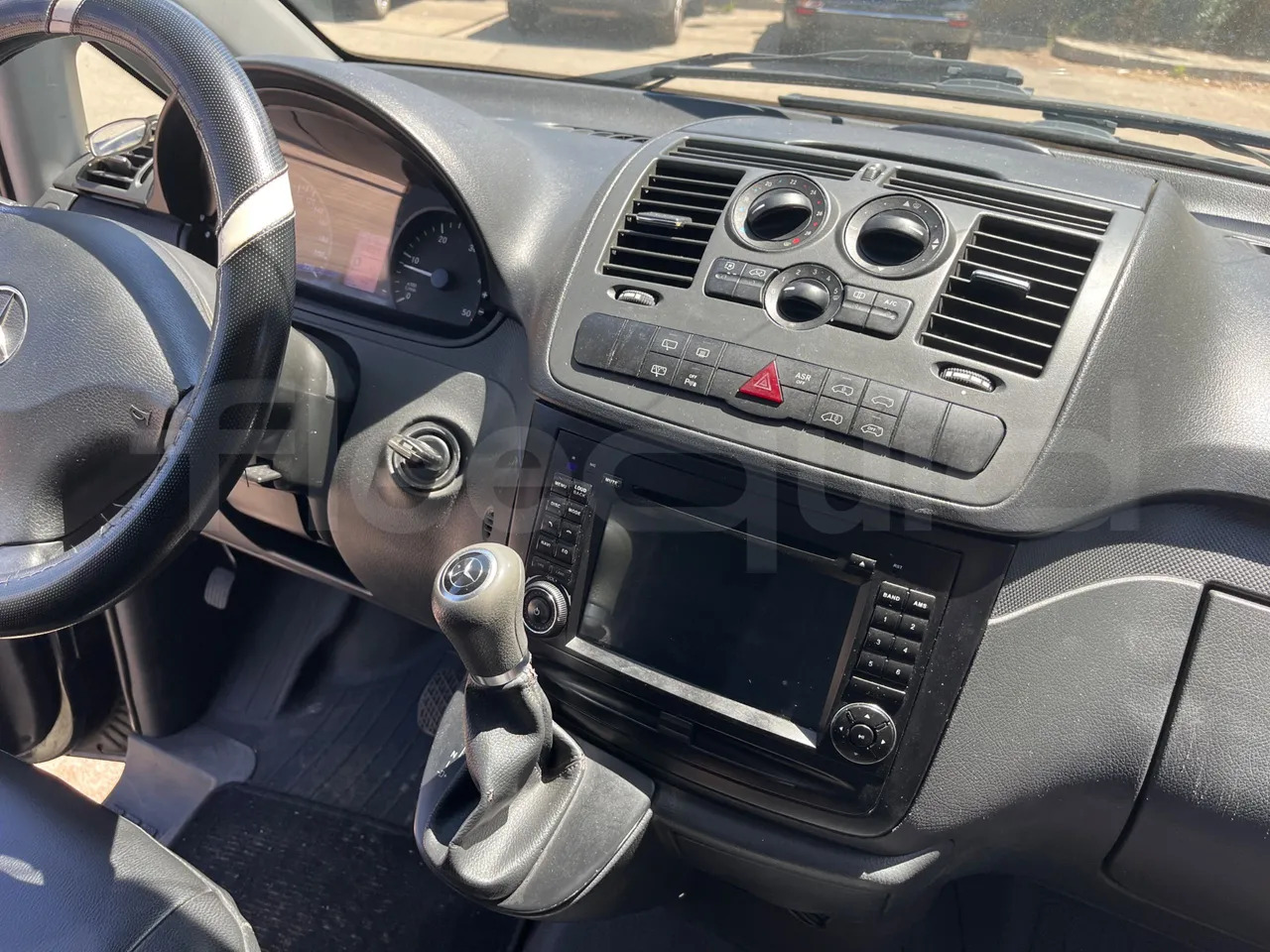 Minibus, Potniški kombi Mercedes-Benz Vito: slika 17