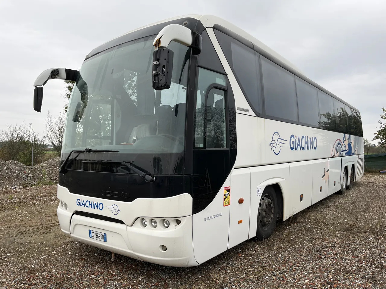Neoplan P22 - Potovalni avtobus: slika 4 Neoplan P22 - Potovalni avtobus: slika 4