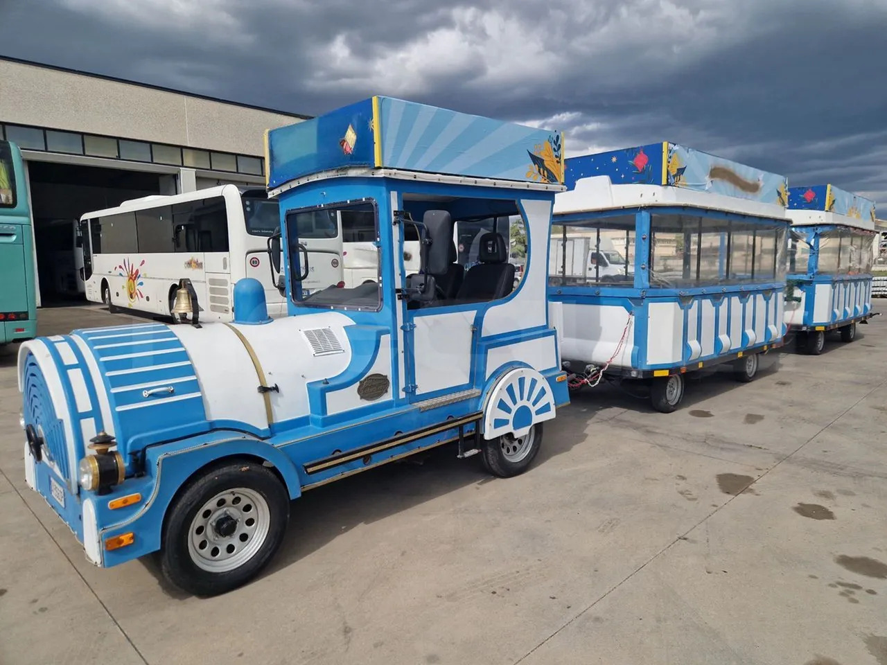 Suzuki Road train - Potovalni avtobus: slika 4 Suzuki Road train - Potovalni avtobus: slika 4