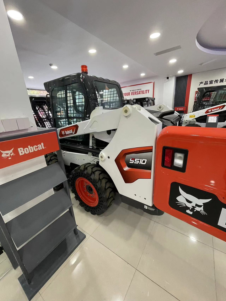 BOBCAT S510-C4 - Mini nakladalec: slika 1 BOBCAT S510-C4 - Mini nakladalec: slika 1