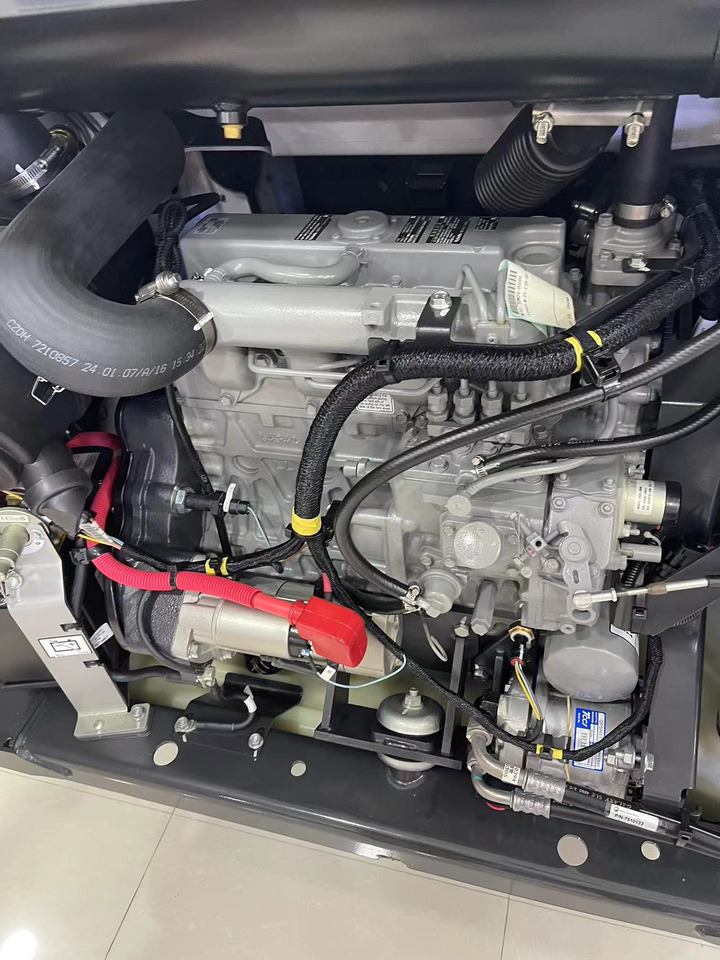 BOBCAT S510-C4 - Mini nakladalec: slika 3 BOBCAT S510-C4 - Mini nakladalec: slika 3