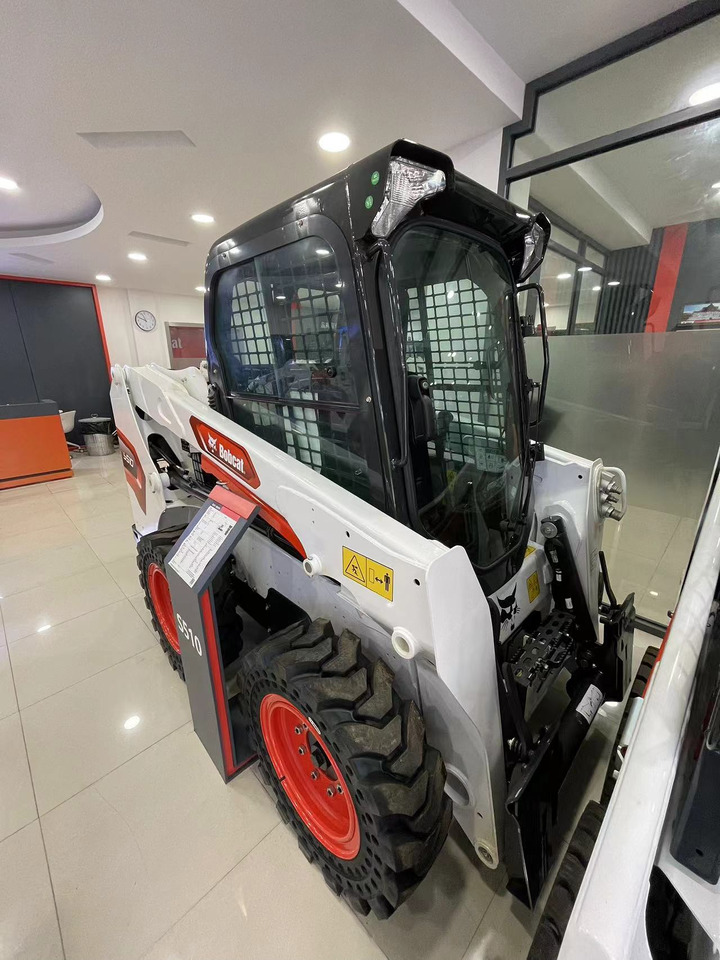 BOBCAT S510-C4 - Mini nakladalec: slika 2 BOBCAT S510-C4 - Mini nakladalec: slika 2