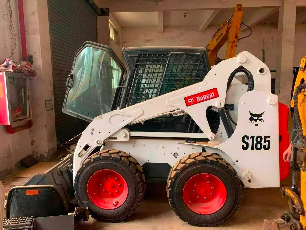Bobcat S 185 - Mini nakladalec: slika 1 Bobcat S 185 - Mini nakladalec: slika 1