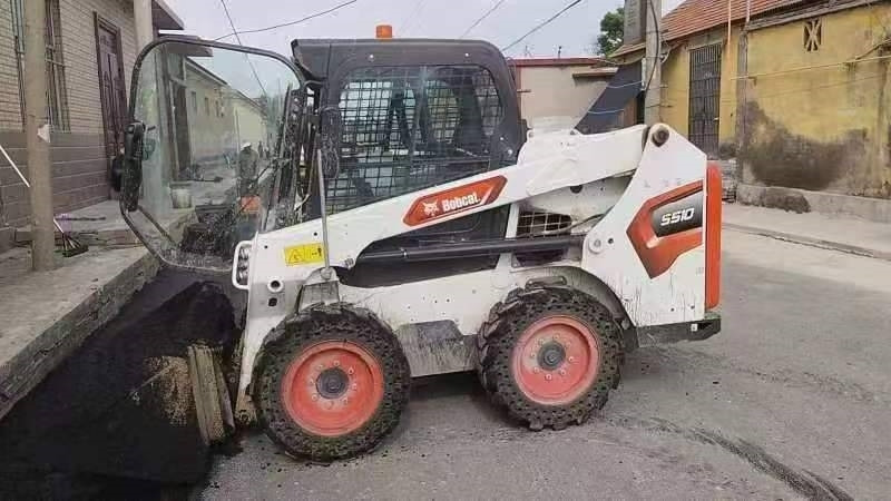 Bobcat S 510 - Mini nakladalec: slika 1 Bobcat S 510 - Mini nakladalec: slika 1