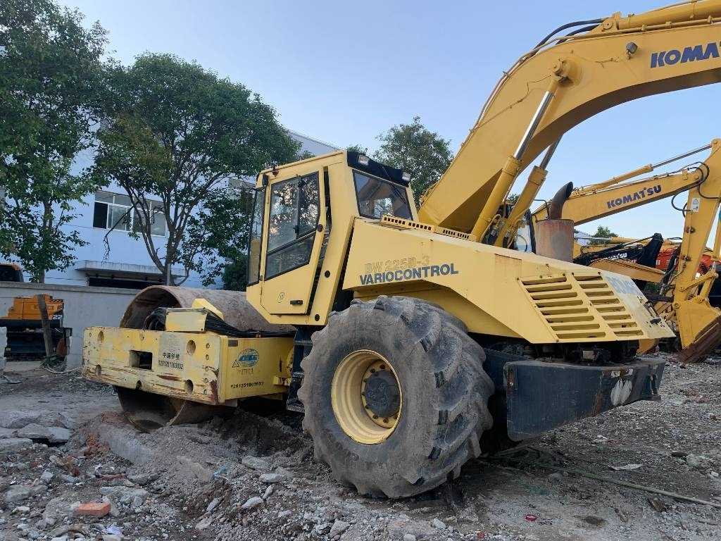 Bomag BW 225 D-3 - Cestni valjar: slika 1 Bomag BW 225 D-3 - Cestni valjar: slika 1