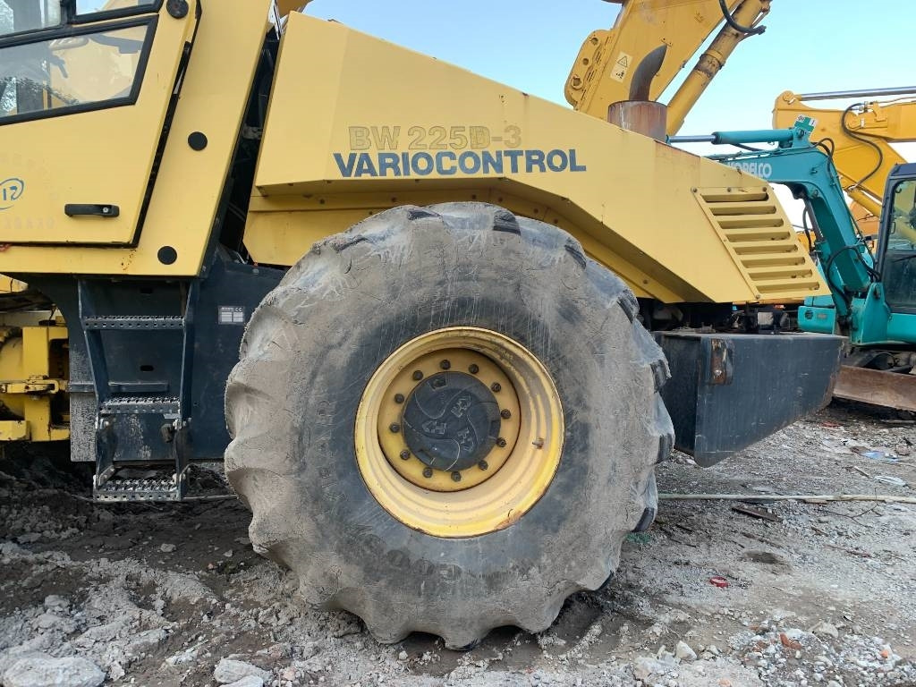 Bomag BW 225 D-3 - Cestni valjar: slika 4 Bomag BW 225 D-3 - Cestni valjar: slika 4