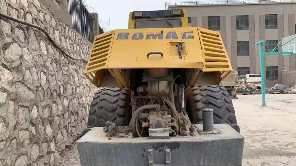Bomag bw225d-3 - Kompaktor: slika 4 Bomag bw225d-3 - Kompaktor: slika 4