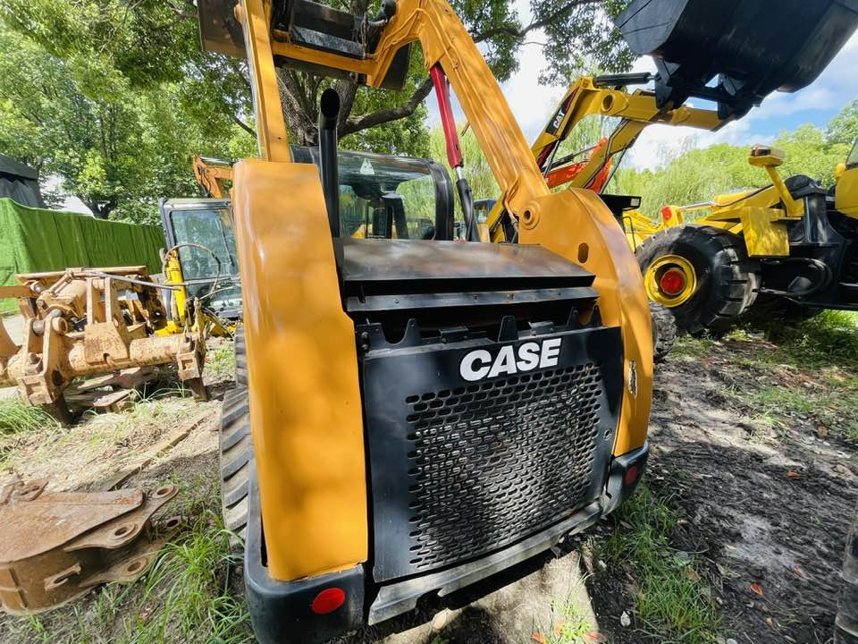 CASE SR250 - Mini nakladalec: slika 4 CASE SR250 - Mini nakladalec: slika 4