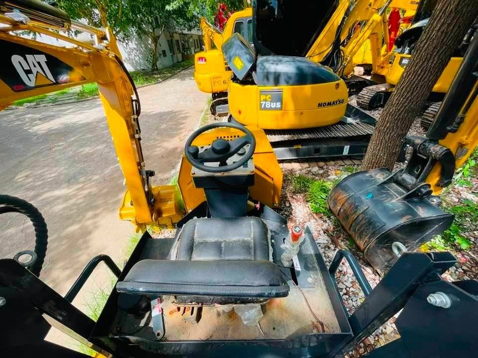 CAT 303 - Mini bager: slika 4 CAT 303 - Mini bager: slika 4