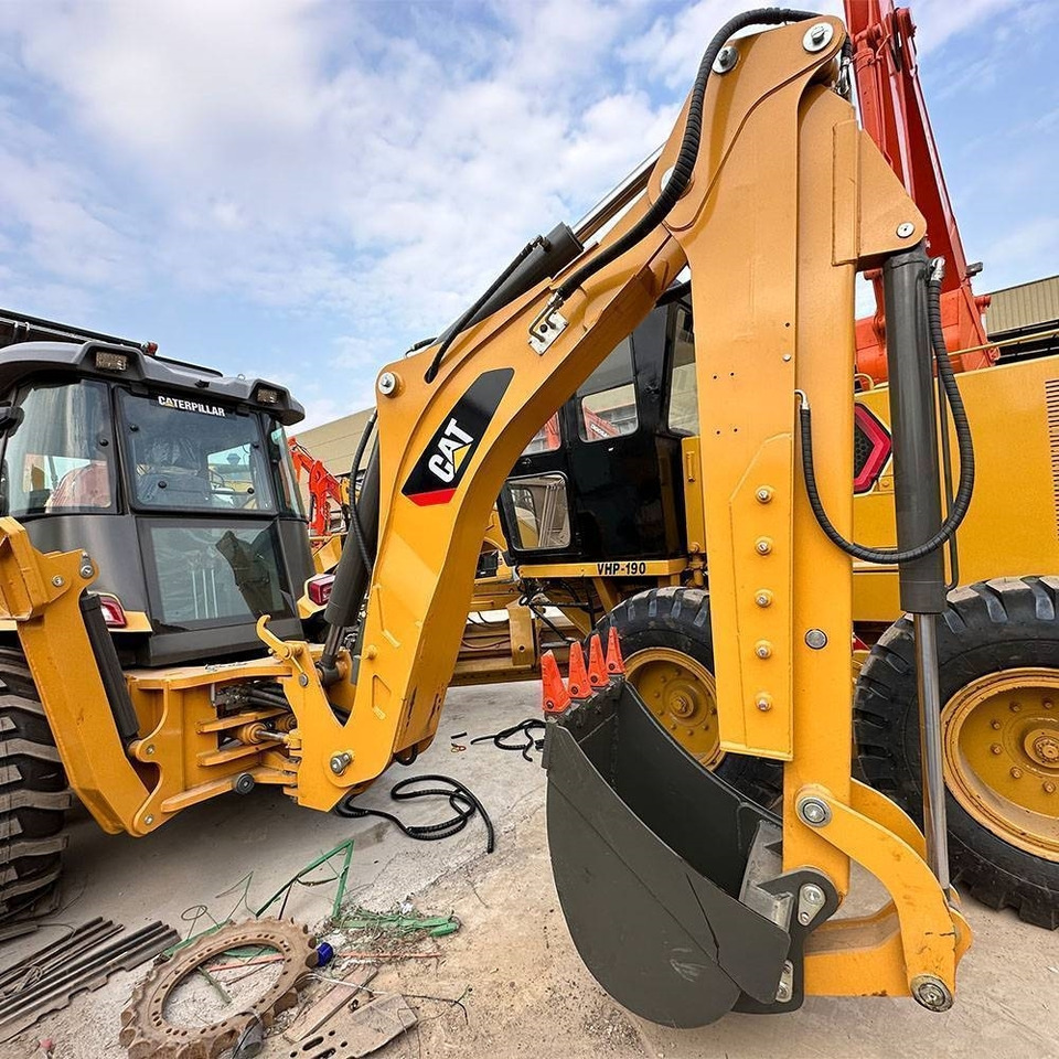 CAT 420 F - Bager nakladalec: slika 2 CAT 420 F - Bager nakladalec: slika 2