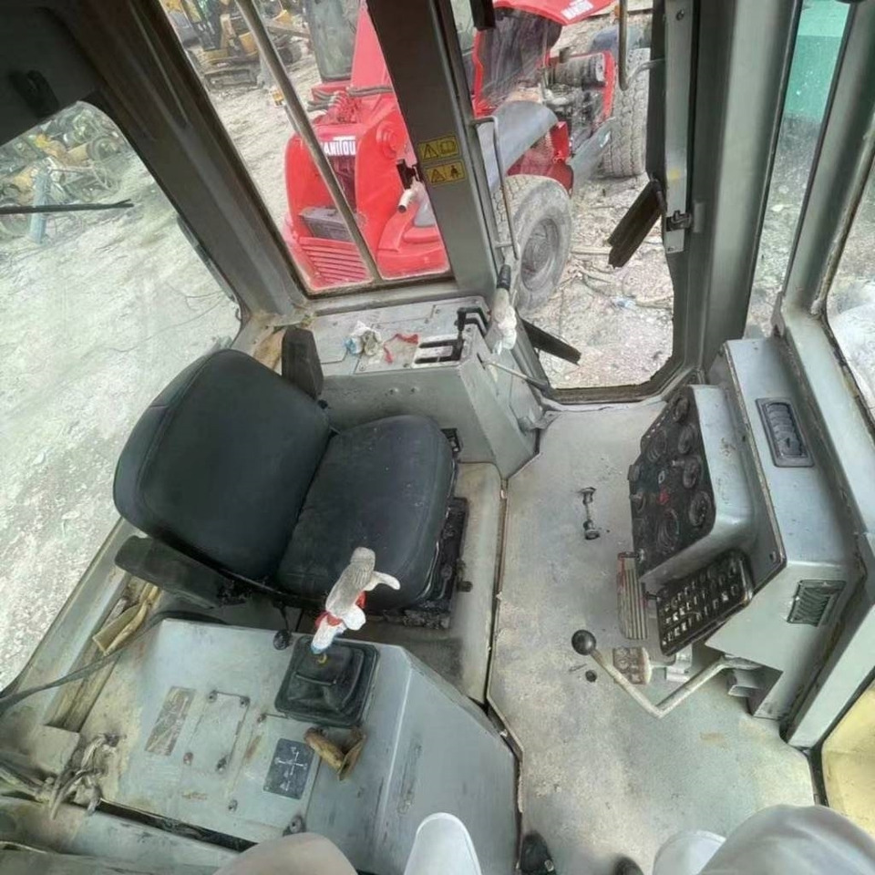 CAT D6G2 XL - Buldožer: slika 4 CAT D6G2 XL - Buldožer: slika 4