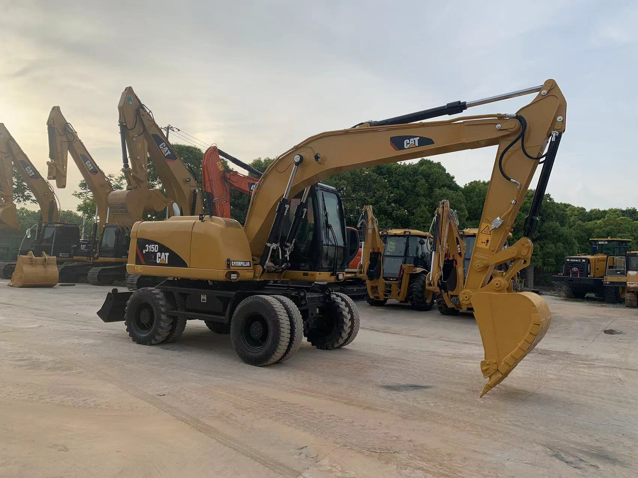 CATERPILLAR 315D - Bager na kolesih: slika 3 CATERPILLAR 315D - Bager na kolesih: slika 3