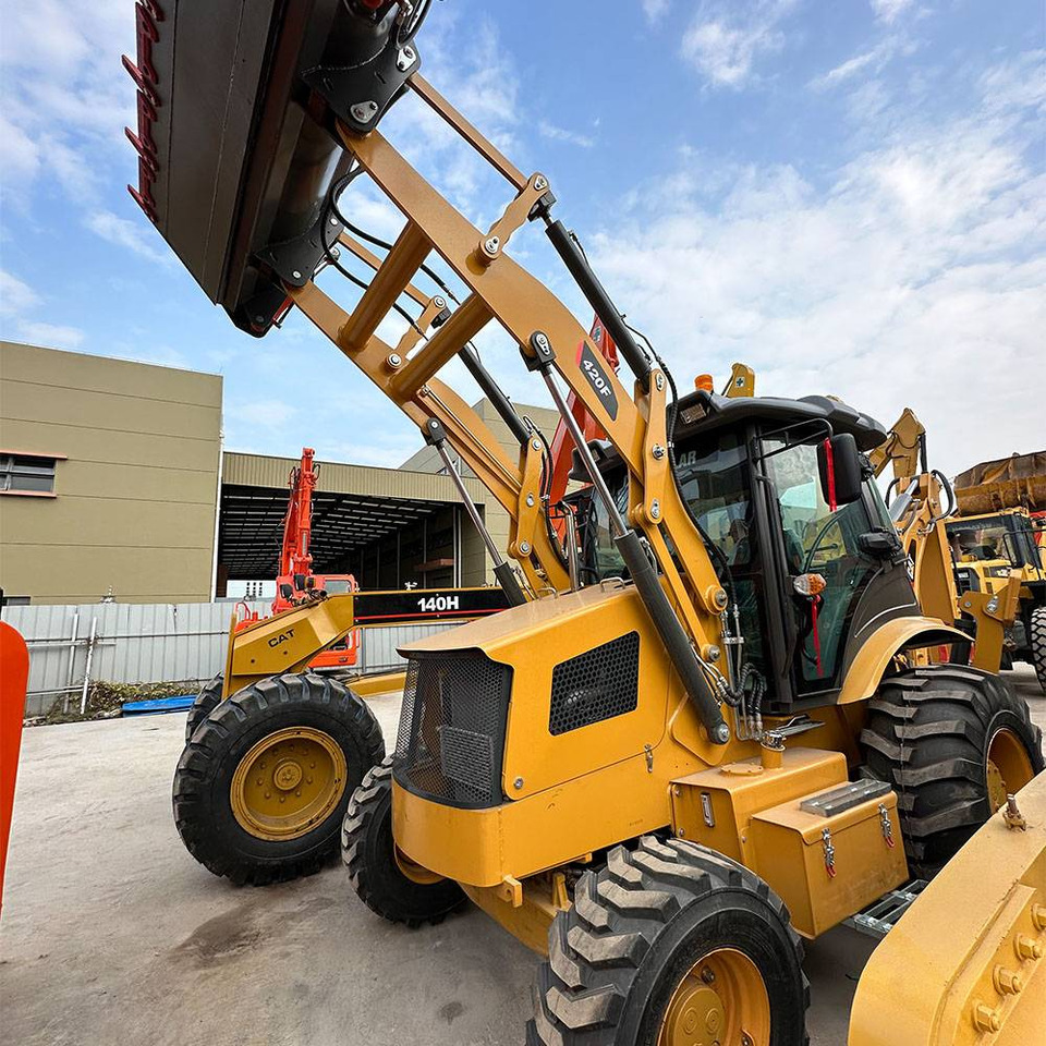Caterpillar 420F - Bager nakladalec: slika 1 Caterpillar 420F - Bager nakladalec: slika 1