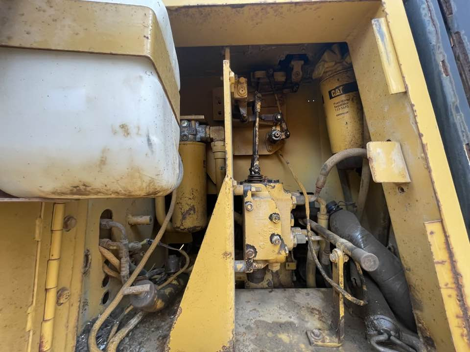 Caterpillar D6G2 LGP - Buldožer: slika 3 Caterpillar D6G2 LGP - Buldožer: slika 3