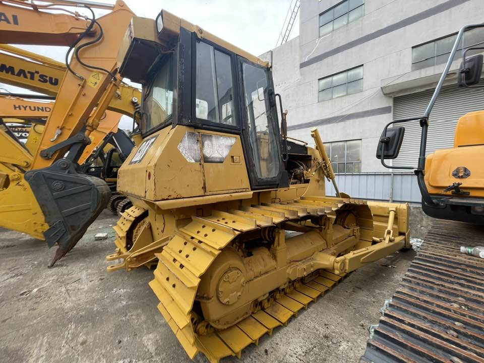 Caterpillar D6G2 LGP - Buldožer: slika 2 Caterpillar D6G2 LGP - Buldožer: slika 2