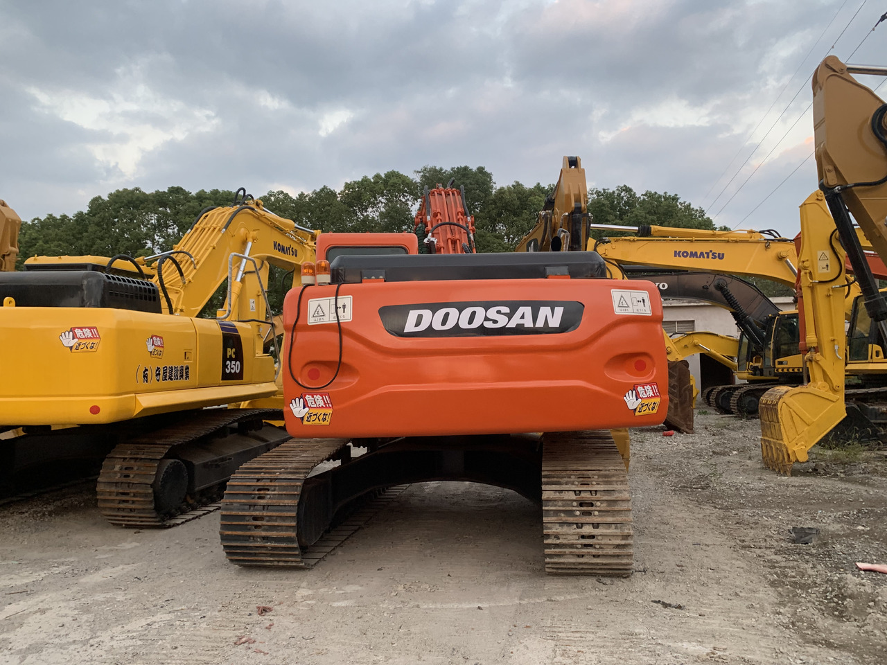 DOOSAN DX225LC - Bager na kolesih: slika 2 DOOSAN DX225LC - Bager na kolesih: slika 2