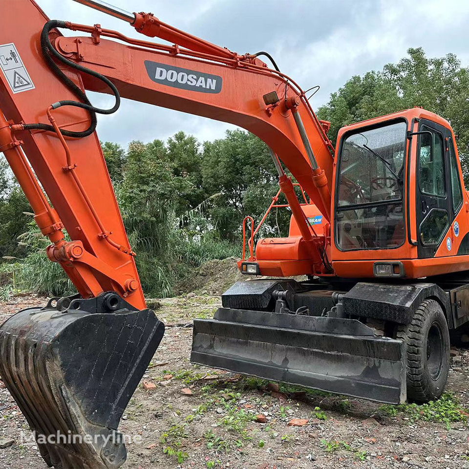 Bager na kolesih Doosan DH150W-7: slika 1