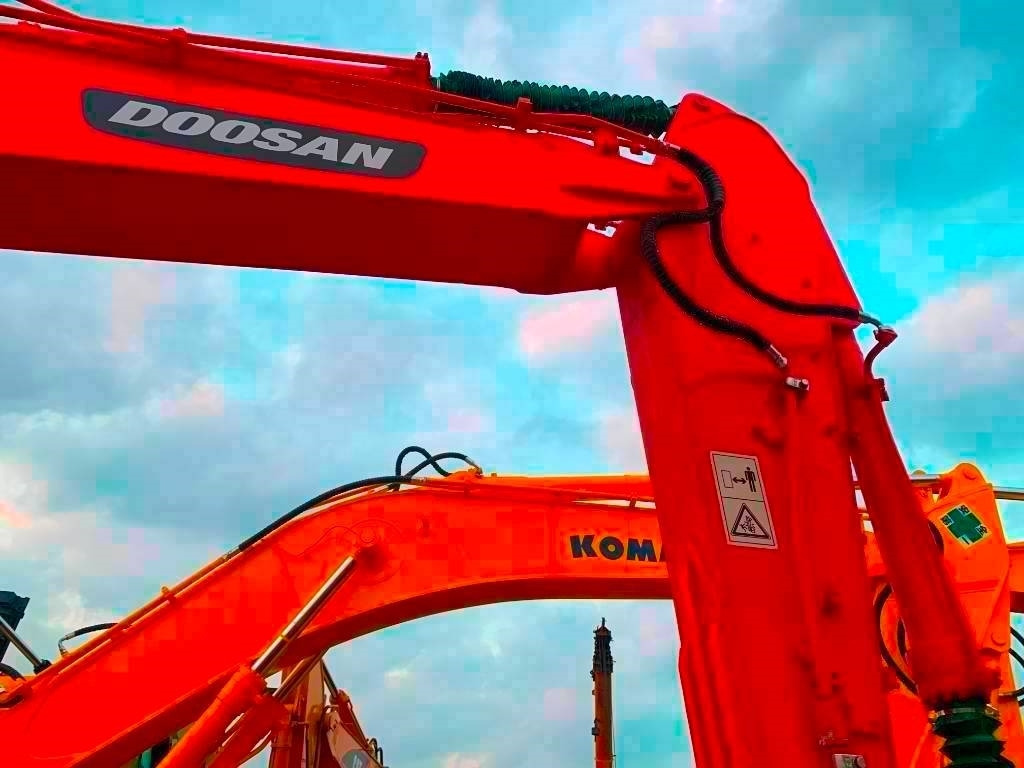 Doosan DX 225 LC - Bager goseničar: slika 2 Doosan DX 225 LC - Bager goseničar: slika 2