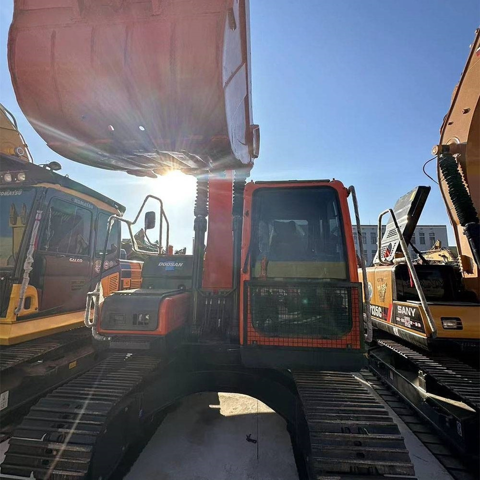 Doosan DX150LC-9C - Bager goseničar: slika 2 Doosan DX150LC-9C - Bager goseničar: slika 2