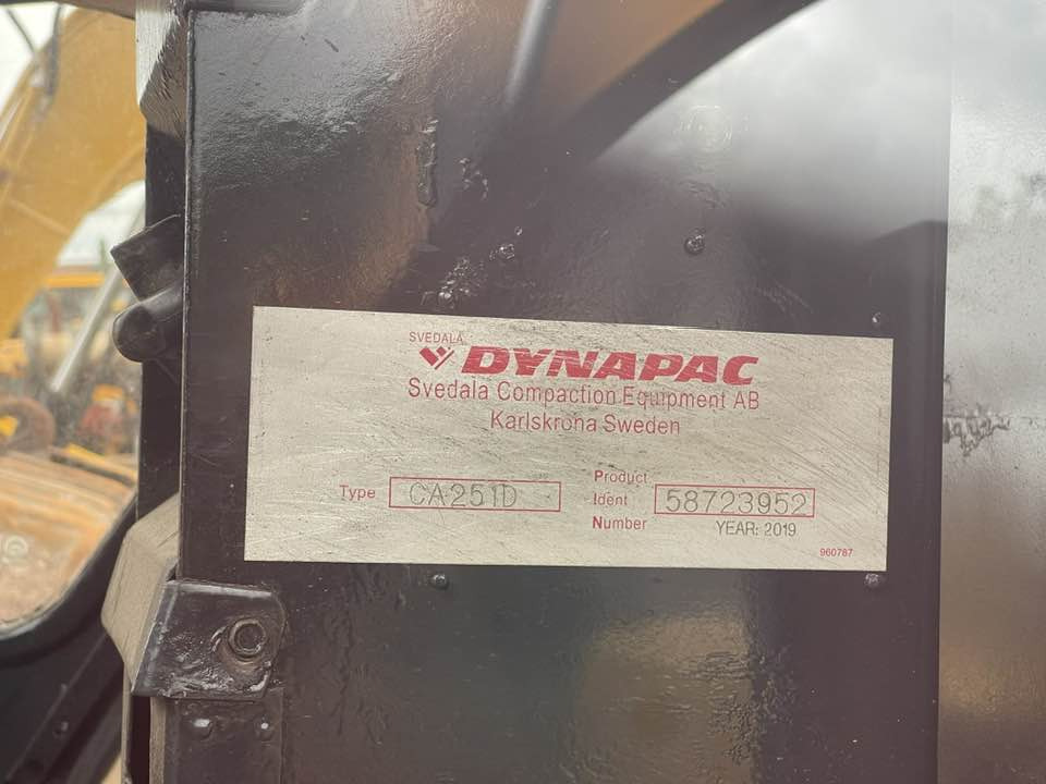 Dynapac Dynapac CA251D HASH - Cestni valjar: slika 5 Dynapac Dynapac CA251D HASH - Cestni valjar: slika 5