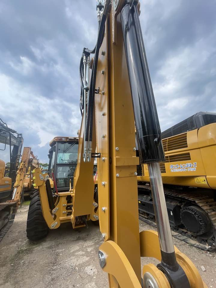 JCB 3CX - Gradbeni stroj: slika 4 JCB 3CX - Gradbeni stroj: slika 4