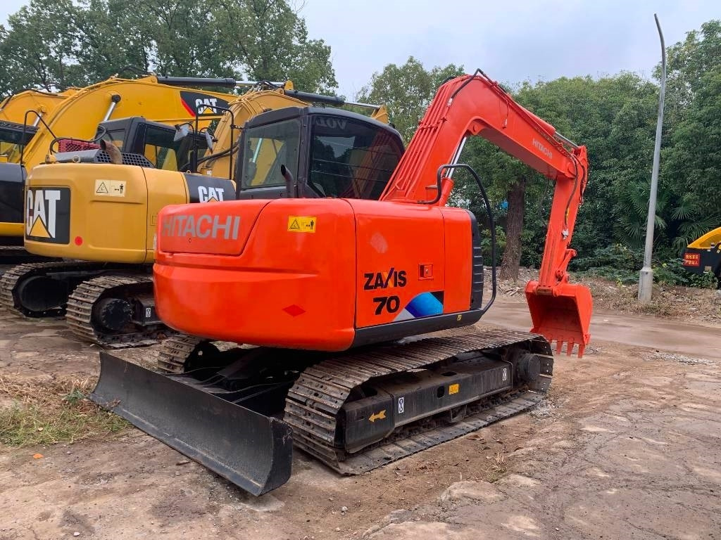 Hitachi Zaxis 70 - Bager goseničar: slika 1 Hitachi Zaxis 70 - Bager goseničar: slika 1